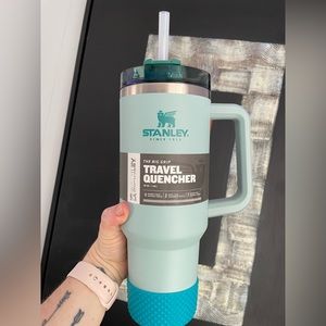 BNWT Seafoam Adventure Quencher Stanley tumbler